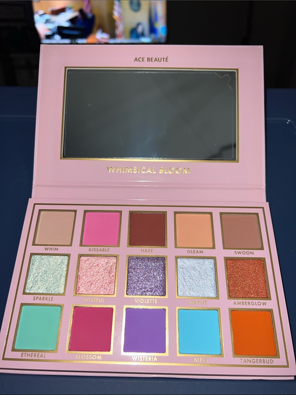 Whimsical Bloom Eyeshadow Palette – Multi-Color